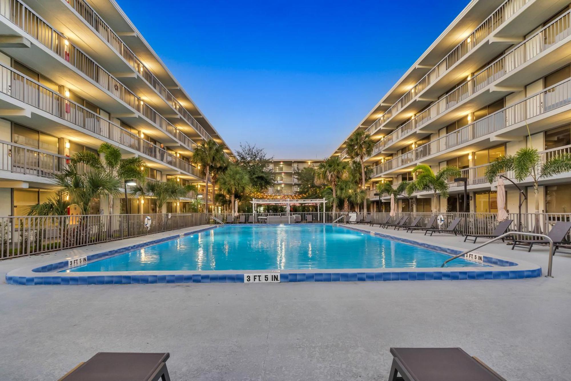 The Irlo Hotel Kissimmee Bagian luar foto